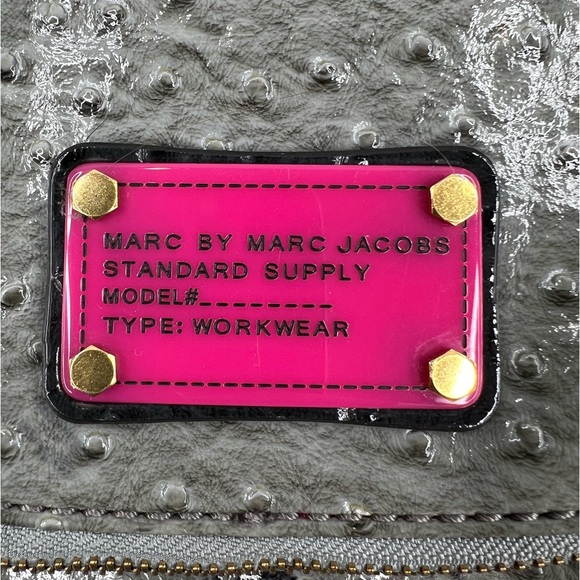 Marc by Marc Jacobs Coated Ostrich PVC Crossbody Gray Bag Purse - Picture 9 of 16